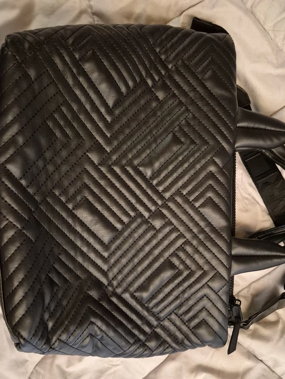 Karl Lagerfeld Black Quilted Bag w/crossbody Strap. Like New.